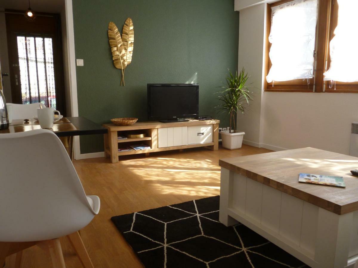 4 Clarence App Avec Parking Hyper Centre Thonon Apartamento Exterior foto